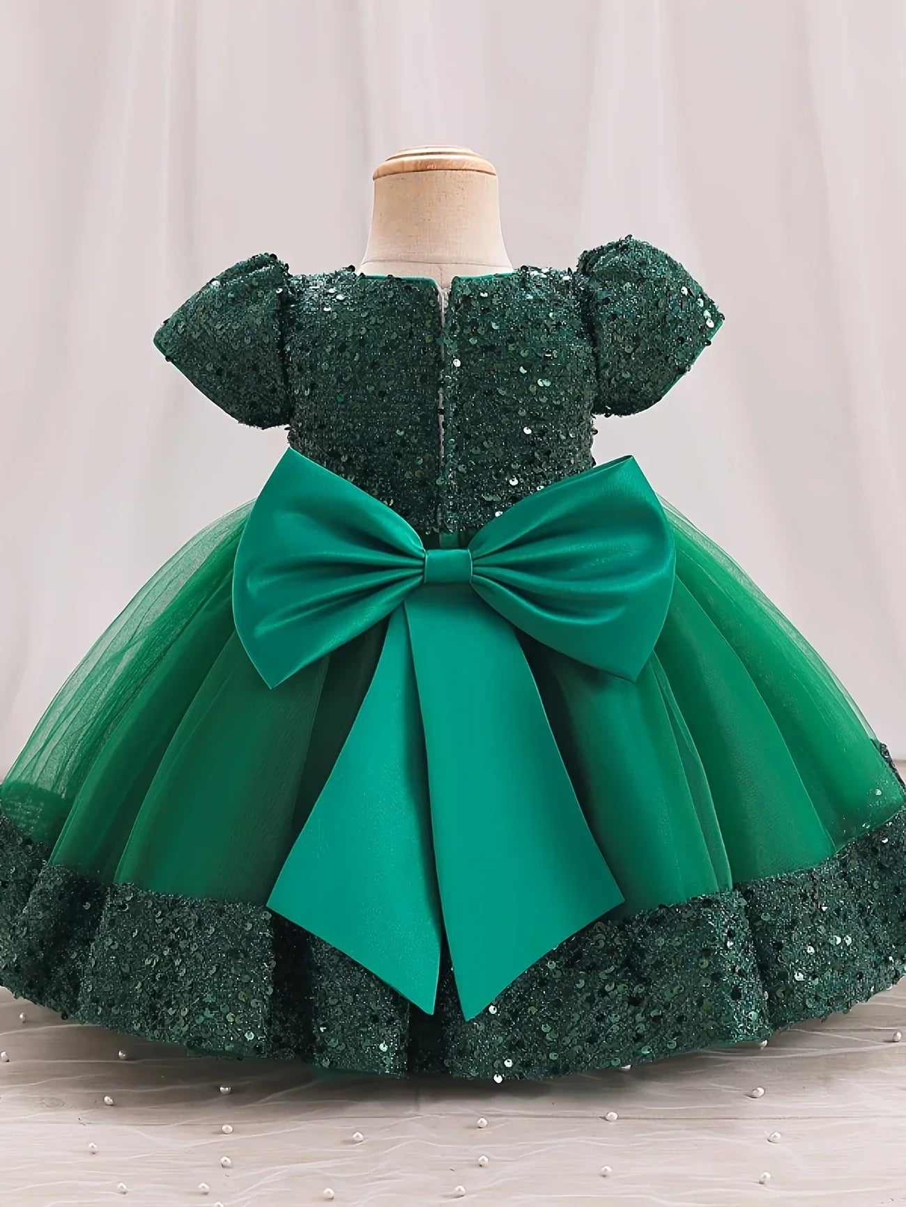 Stylish party wear dresses for girls – trendy and elegant outfits